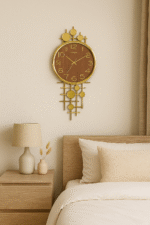 Compas Luxury Golden Grid Wall Clock – Modern Wood & Metal Design - Image 3