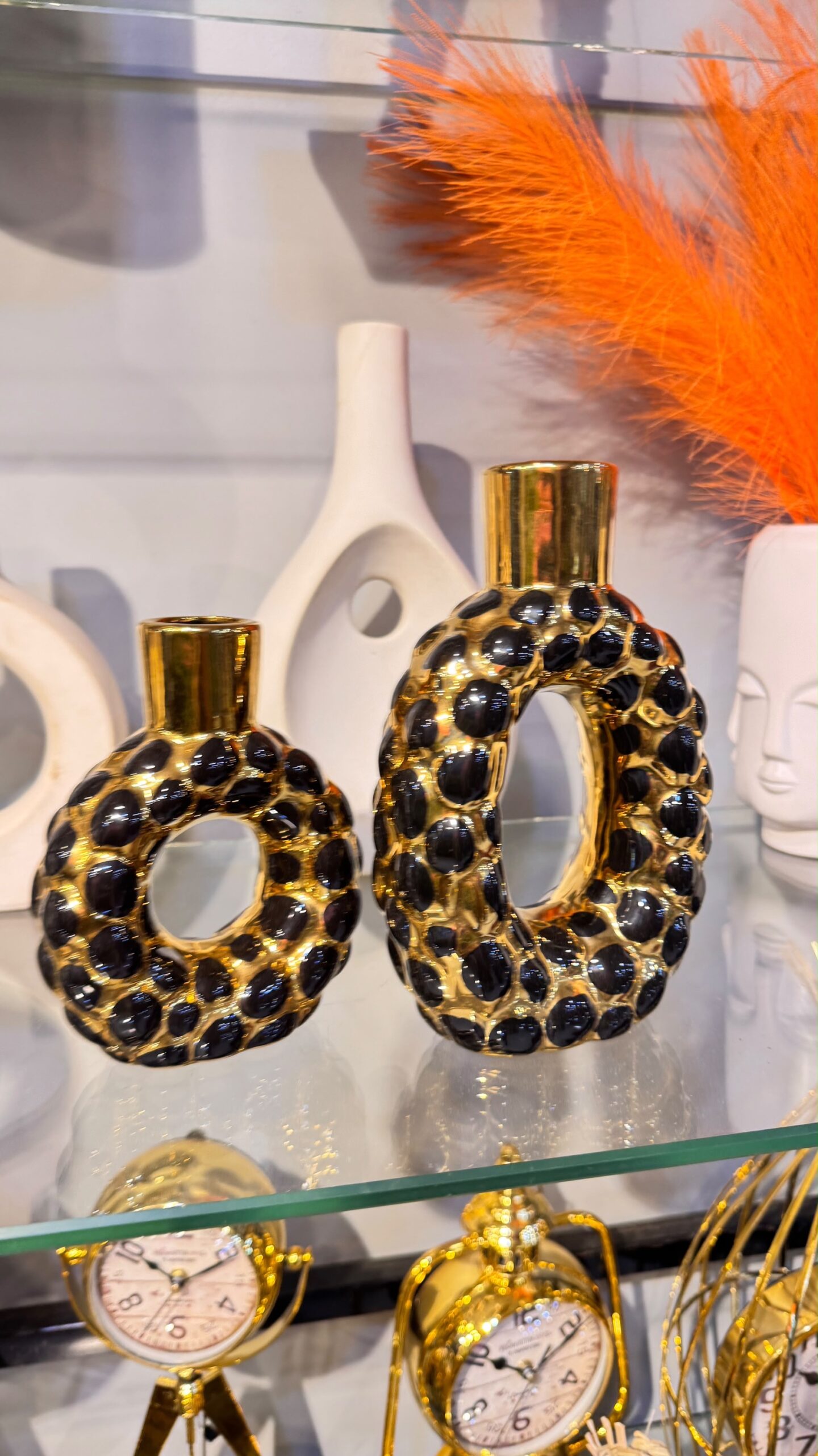 54f414c1-234b-4e89-b50f-f7bdee3d70c8 Ceramic donut vase 2 pcs set - Image 1