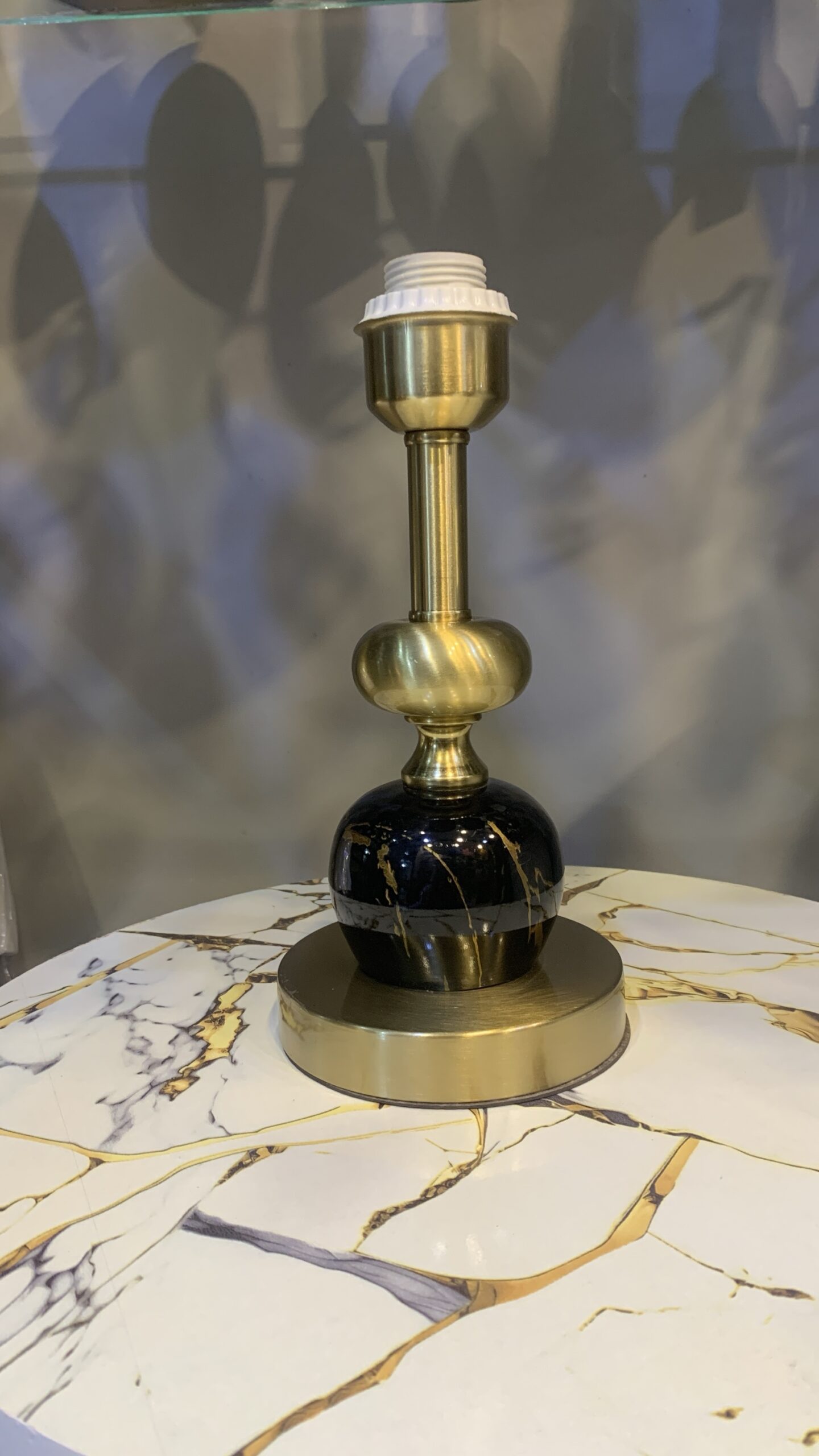 img_0571 Lamp 16 - Image 1