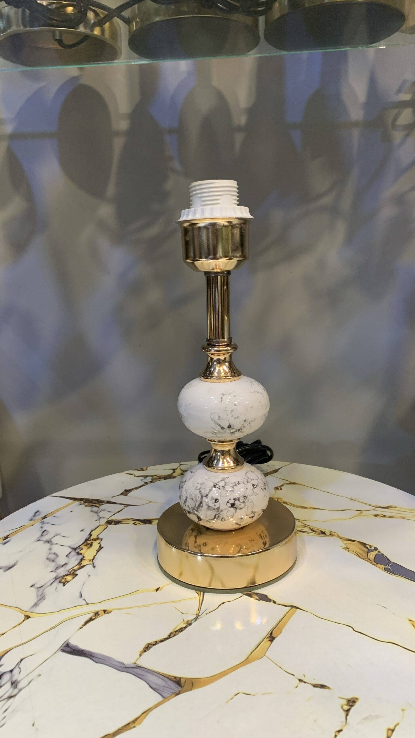 img_0588 Lamp 1 - Image 1
