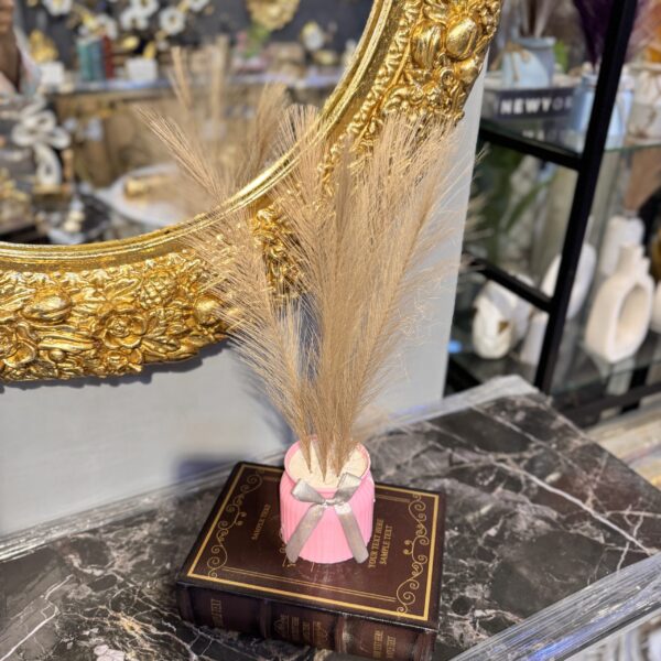 Mini Decorative Feather Pot with Artificial Pampas – Plastic Tabletop Ornament for Home & Office Décor