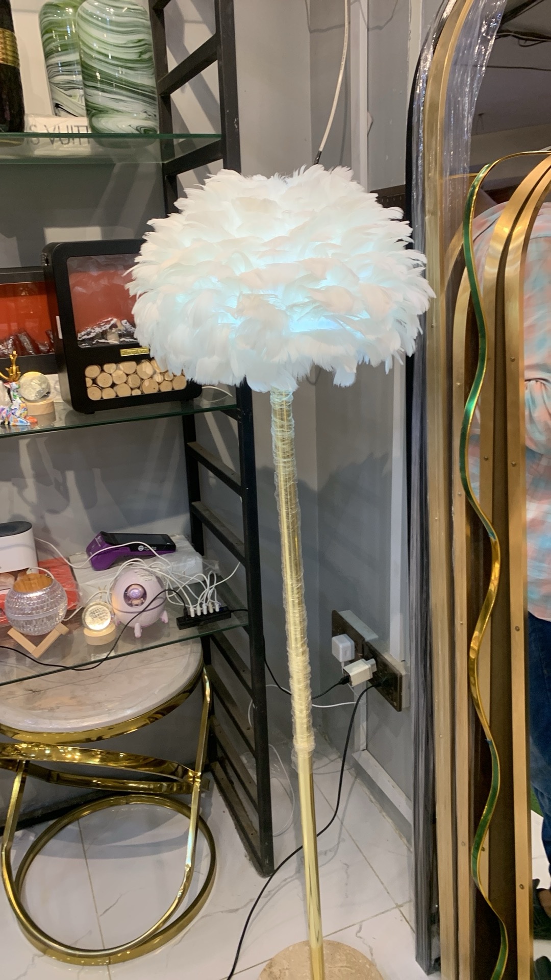 img_0019 Fur lamp single rod - Image 1