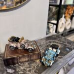 Vintage Classic Car Miniature Sculpture Set – Fiber Resin Antique Car Showpiece for Home & Office Décor - Image 5