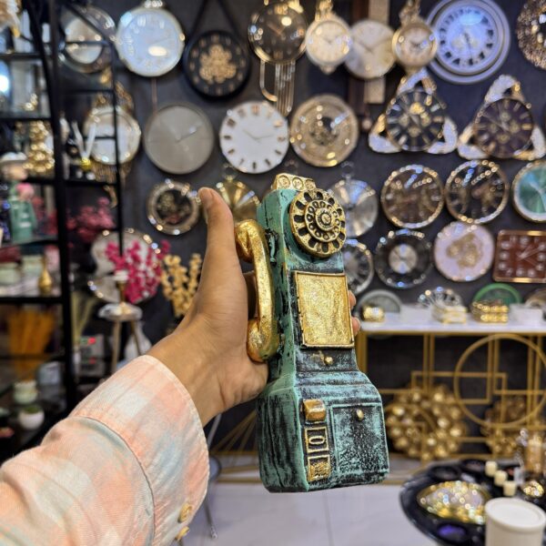 Vintage Telephone Decorative Showpiece – Fiber Resin Antique Phone Sculpture for Home & Office Décor