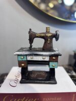 Sewing machine - Image 2