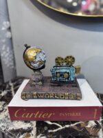Vintage World Explorer & Card Holder - Image 3
