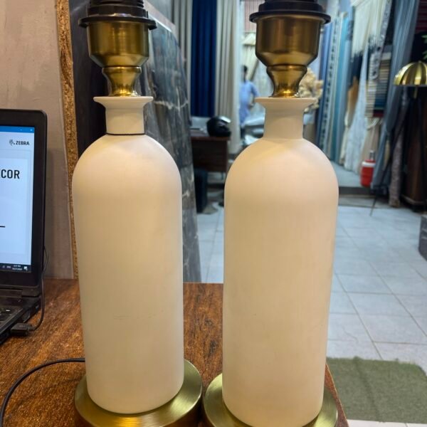 Table lamp