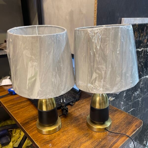 Table lamp